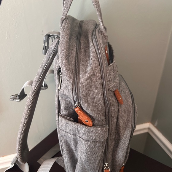 BabbleRoo Waterproof Diaper Bag Backpack Baby Essentials Travel Tote EUC - Picture 5 of 16